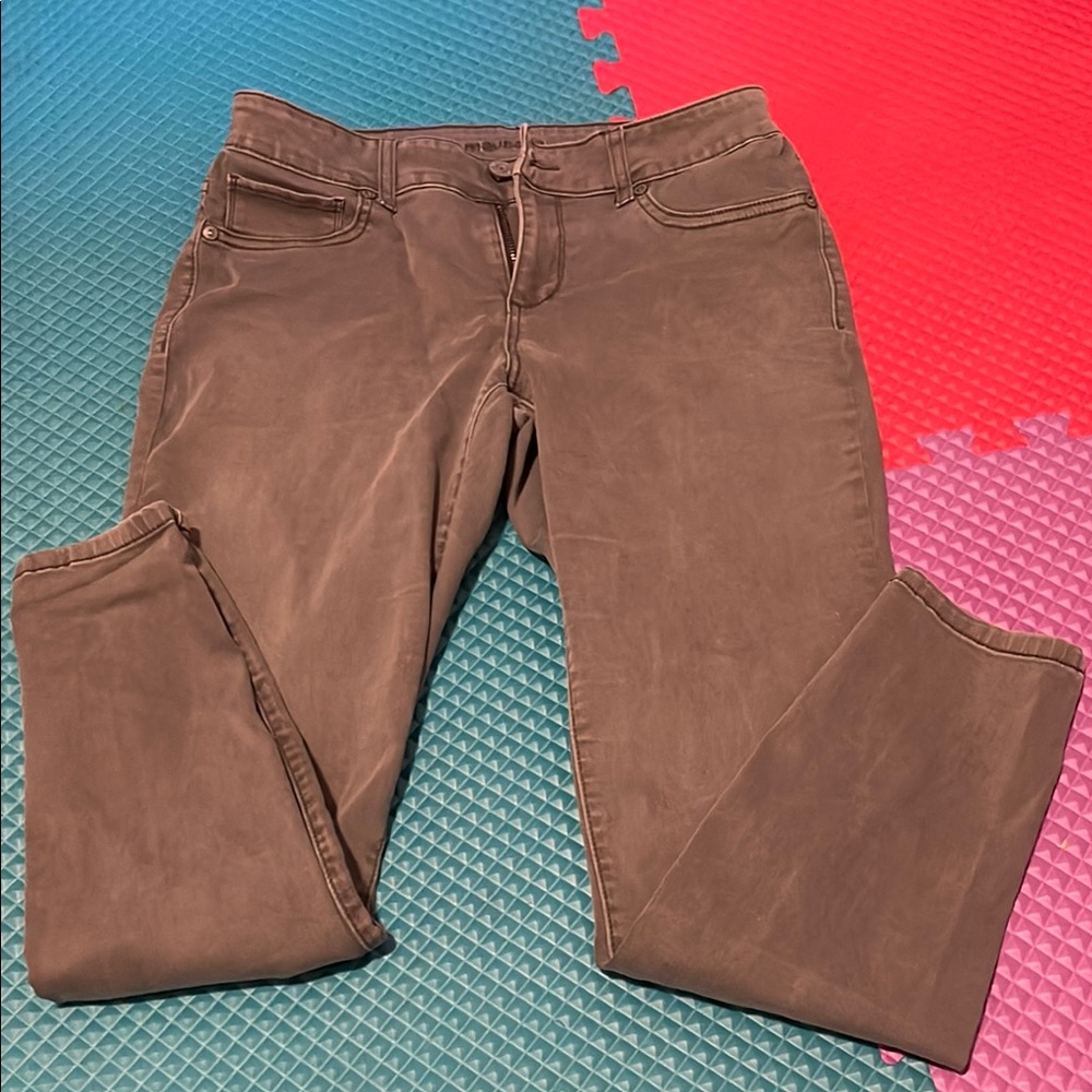 Maurices Grey Skinny Jeans with Warm-Toned Style